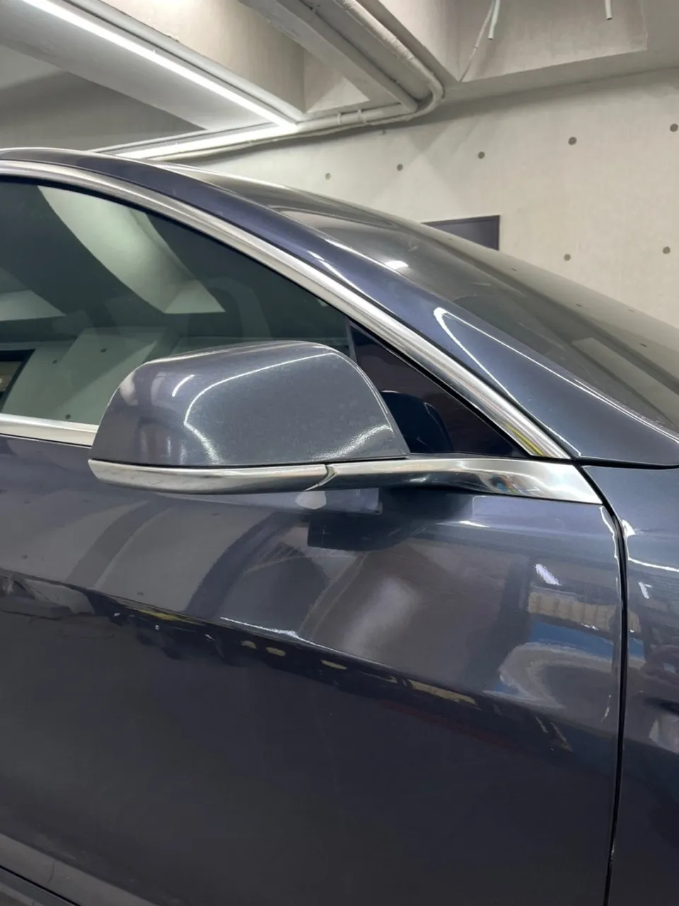 Tesla Model 3のカーラッピング事例|費用目安・仕上がり 施工写真 3-2