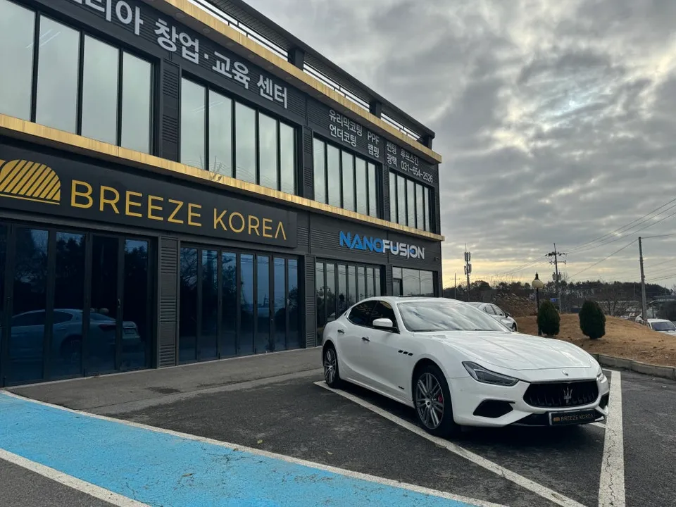 Maserati Ghibli ppf - Maserati Ghibli PPF Roof Wrap Review — Cost & Results photo 3
