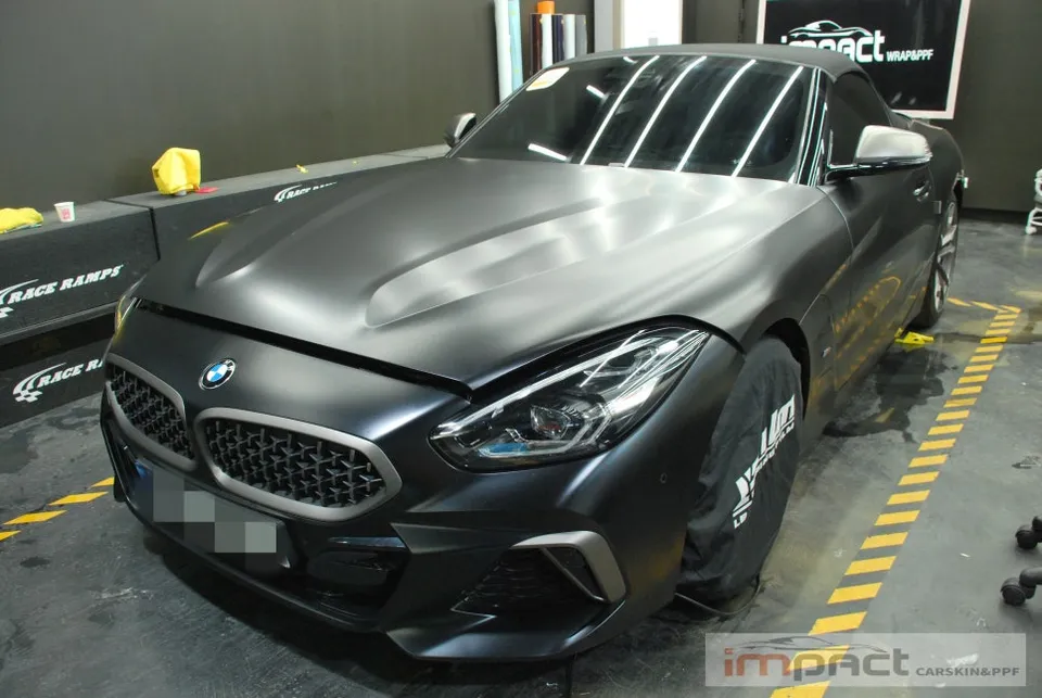 BMW Z4のPPF施工事例｜マットな質感と保護効果 施工写真 3-2