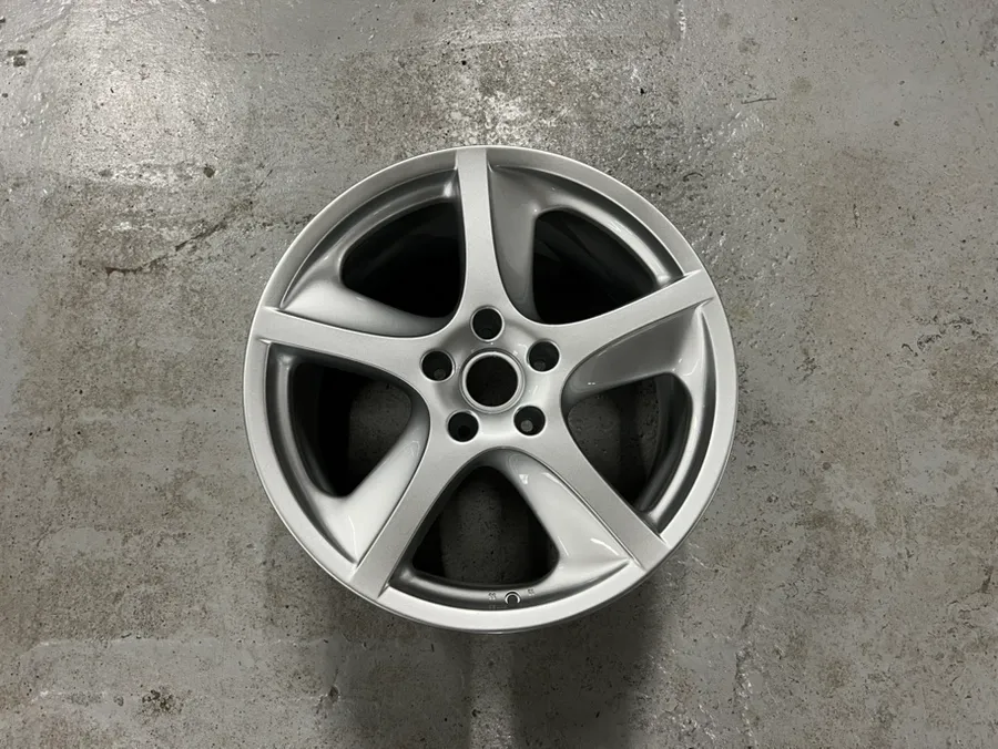 Porsche Cayenneのホイールリペア・塗装事例 施工写真 4-2