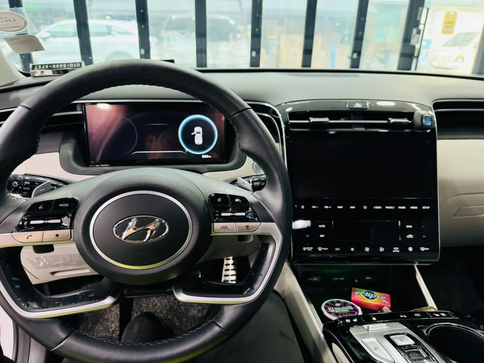 Hyundai TucsonのPPF施工事例|内装タッチスクリーン保護 施工写真 3-2