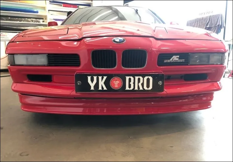 BMW 8 Seriesのカーラッピング事例|費用目安・仕上がり 施工写真 3-2