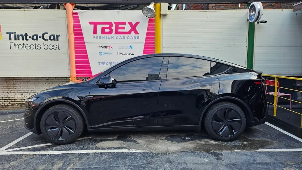 Tesla Model Y PPF施工事例|費用目安と仕上がり 施工写真 3-2