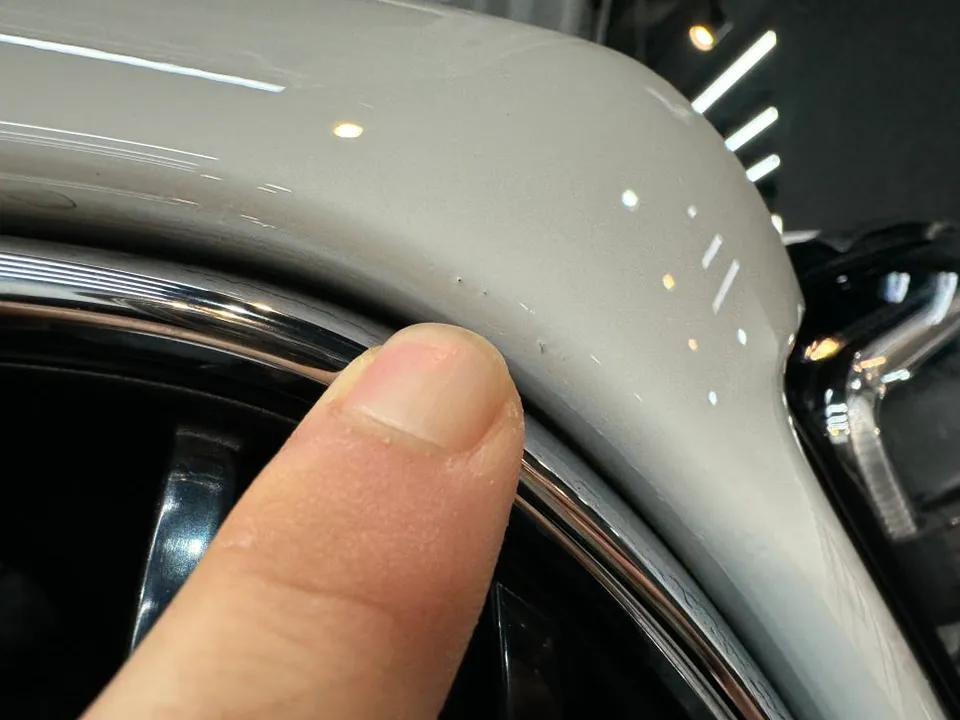 Mercedes-Benz Eクラス PPF施工事例|費用目安と仕上がり 施工写真 1-2