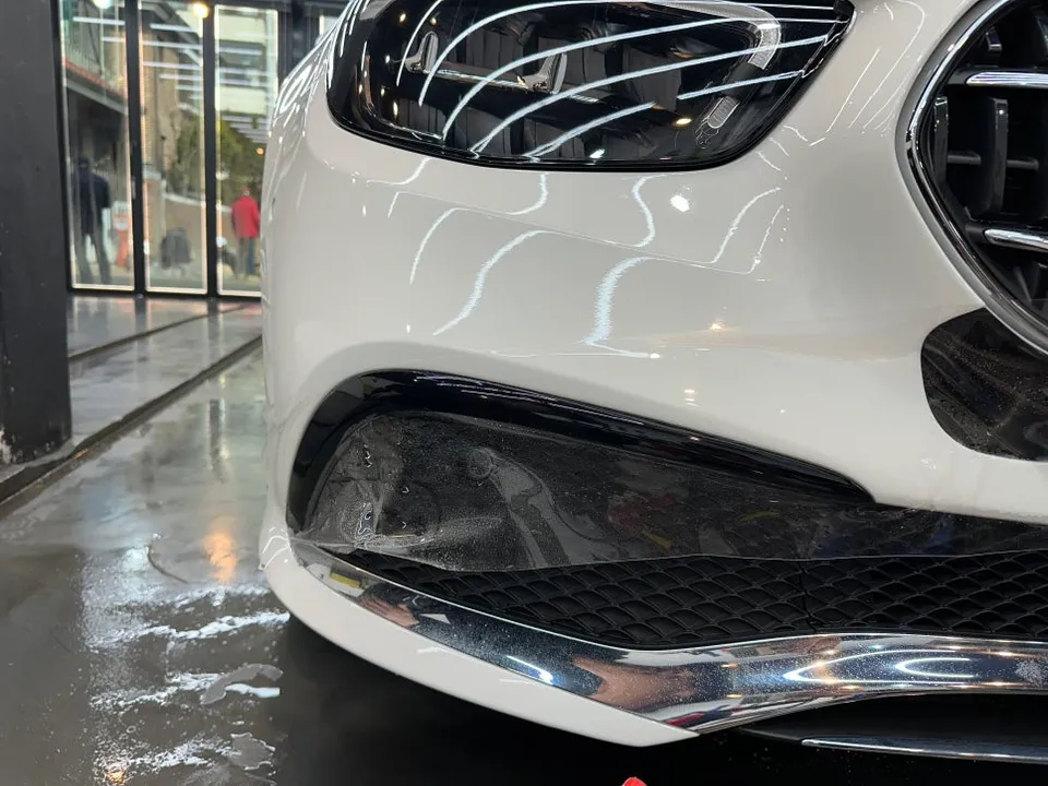 Mercedes-Benz Eクラス PPF施工事例|費用目安と仕上がり 施工写真 2-3