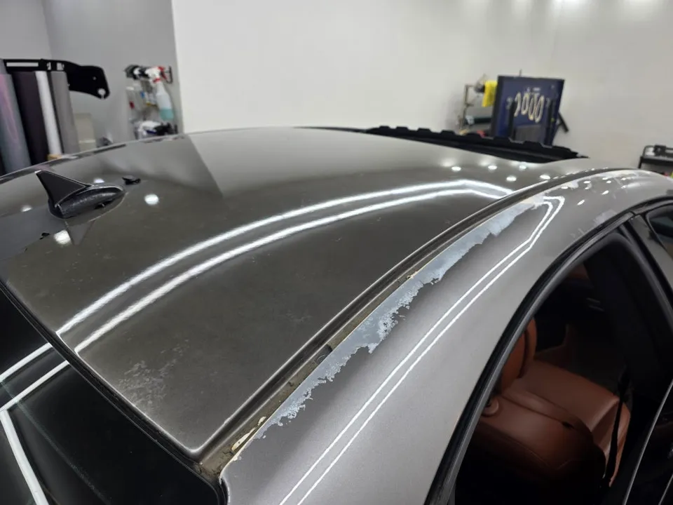 Maserati Ghibliのカーラッピング事例|サテンブラックの高級感 施工写真 2-1
