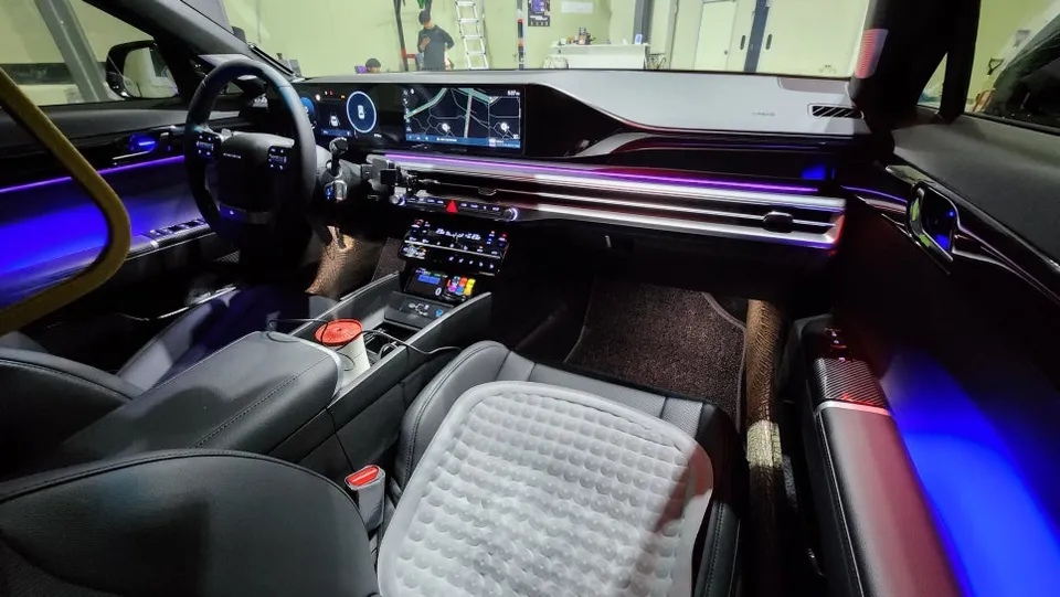 Hyundai Azera Ambient Lighting Review - Enhanced Interior LED Moo After