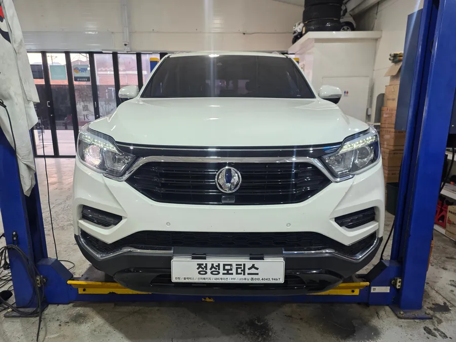 SsangYong Rexton lighting upgrade installation result