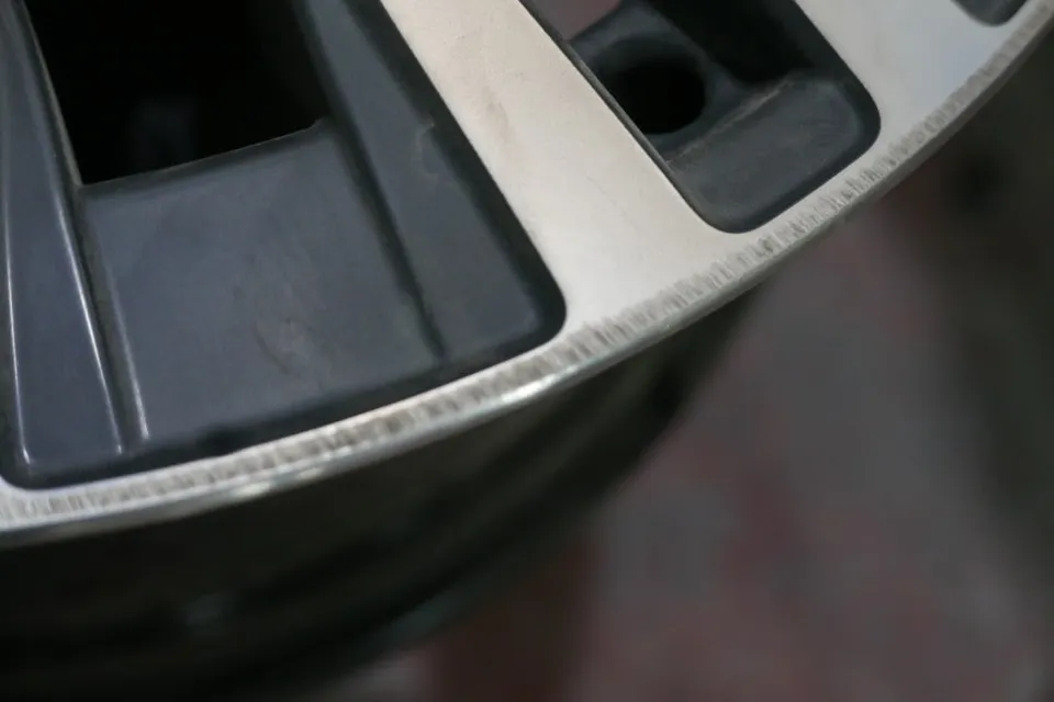 Mercedes-Benz S-Class W223 wheel repair - Mercedes-Benz W223 S-Class Wheel Repair Review photo 4