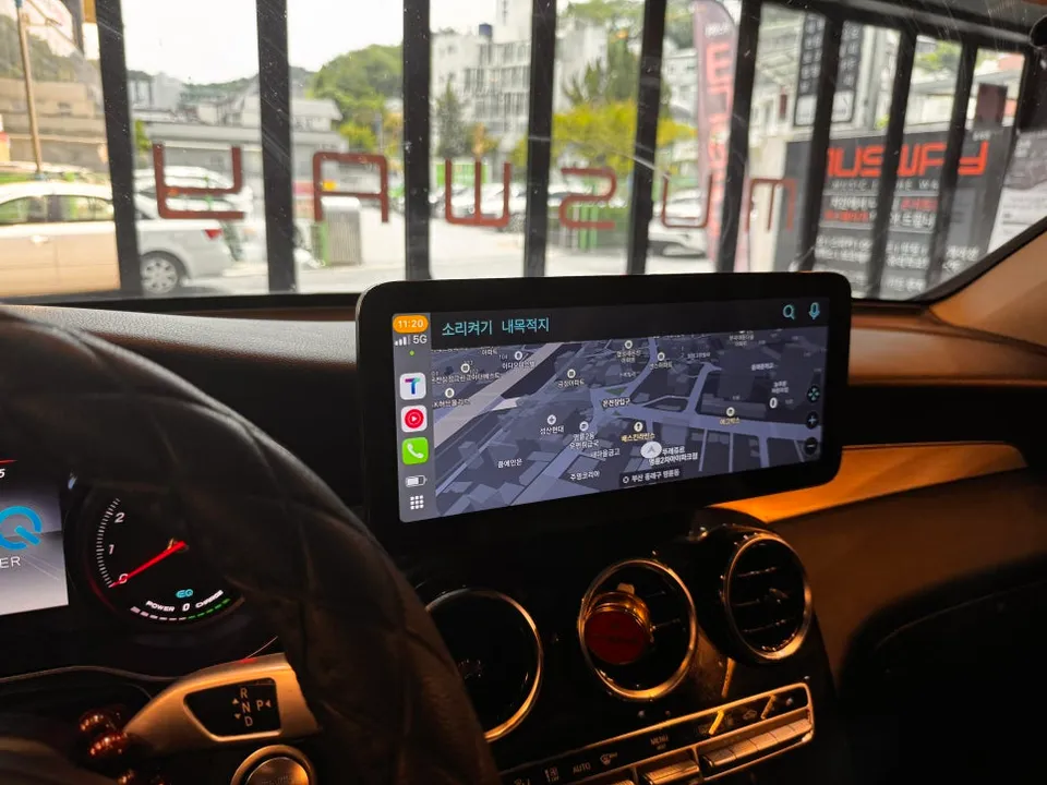 Mercedes-Benz GLC X253のAndroid Auto・CarPlay取付事例 施工写真 3-2