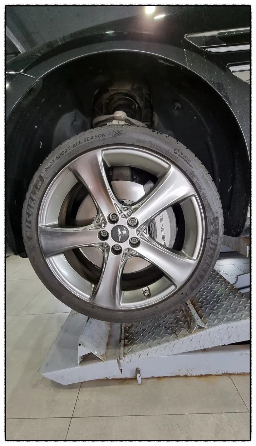 Genesis G80 RG3 wheel repair - Genesis G80 RG3 Wheel Repair & Painting Review photo 3