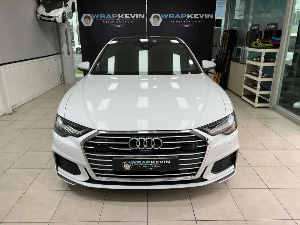 Audi A6 C8のカーラッピング事例｜サテンブラックで印象チェンジ 写真