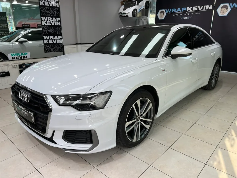 Audi A6 C8のカーラッピング事例｜サテンブラックで印象チェンジ 施工写真 3-3