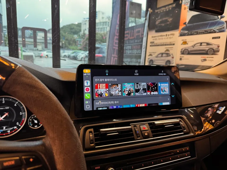 BMW 5 Series F10のAndroid Auto・CarPlay取付事例 施工写真 5