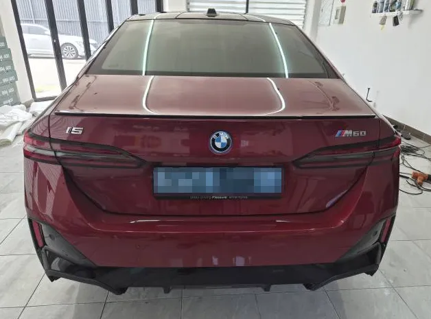 BMW i5 vinyl wrap - BMW i5 Vinyl Wrap Review: Liquid Metallic Silver Cost & Results photo 3