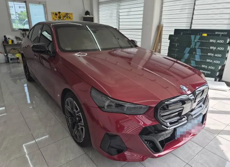 BMW i5 vinyl wrap - BMW i5 Vinyl Wrap Review: Liquid Metallic Silver Cost & Results photo 5