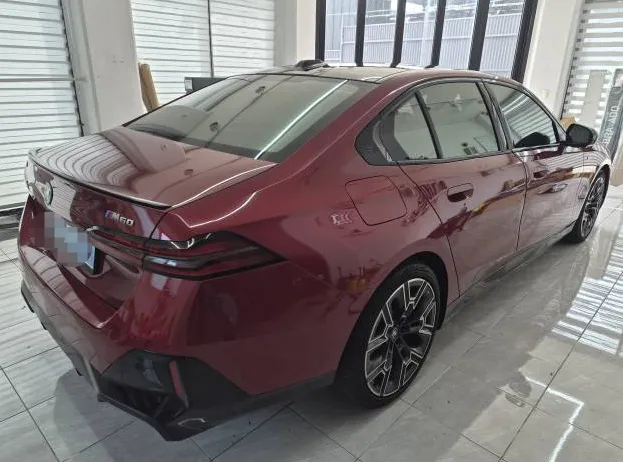 BMW i5 vinyl wrap - BMW i5 Vinyl Wrap Review: Liquid Metallic Silver Cost & Results photo 7