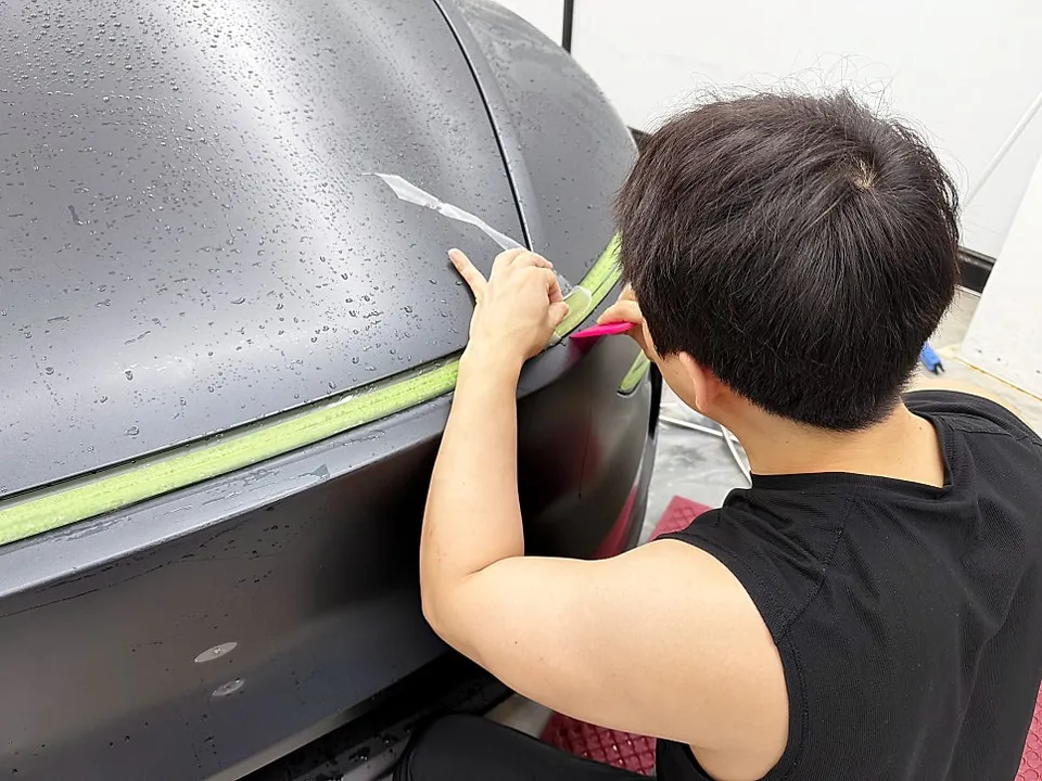 Tesla Model YのPPF施工事例|無光PPFで保護とドレスアップ 施工写真 3-2