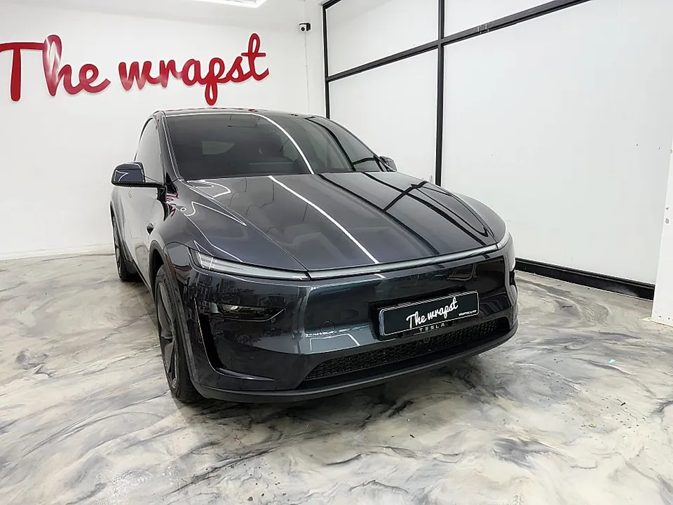Tesla Model YのPPF施工事例|無光PPFで保護とドレスアップ 施工写真 2-3