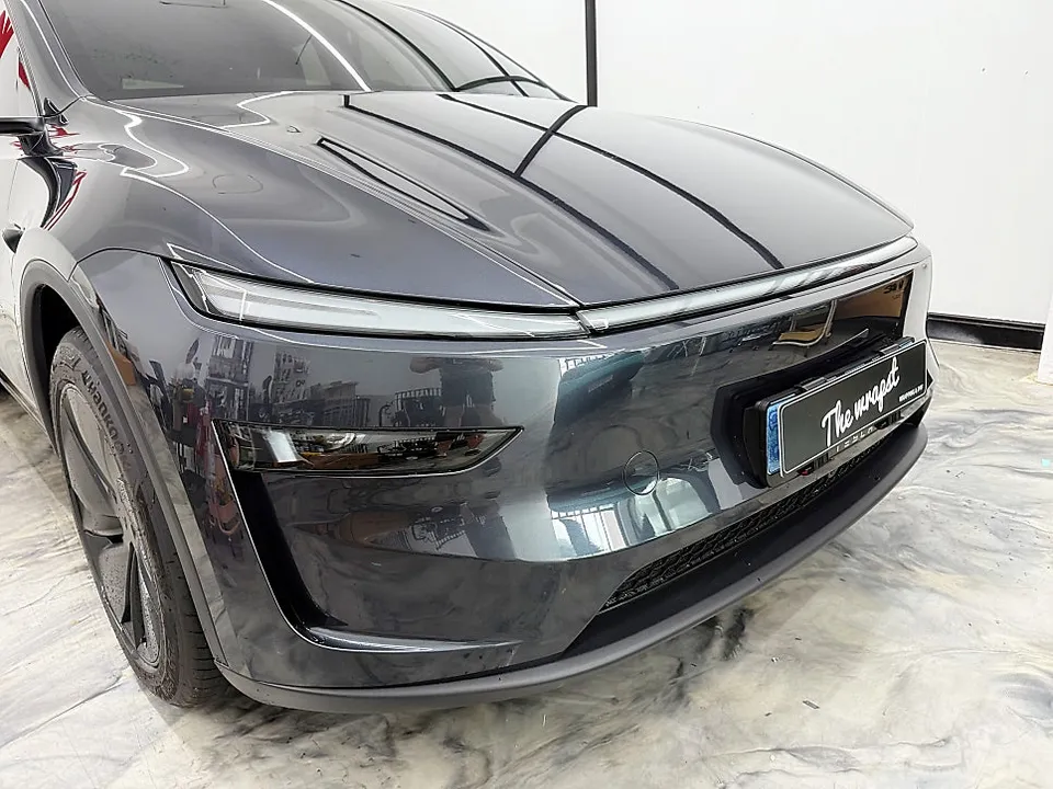 Tesla Model YのPPF施工事例|無光PPFで保護とドレスアップ 施工写真 3-3