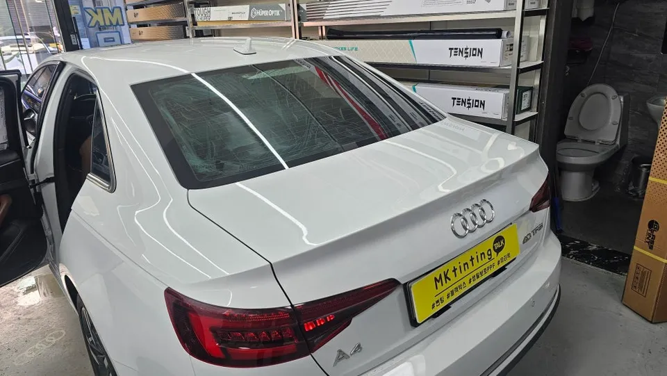 Audi A4 window tinting - Audi A4 Window Tinting Review: Royal Series 101 Retint photo 3