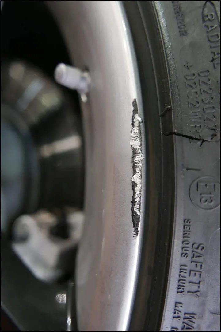 Porsche Taycan wheel repair - Porsche Taycan Two-Tone Wheel Restoration Review — Perfect Finish photo 6