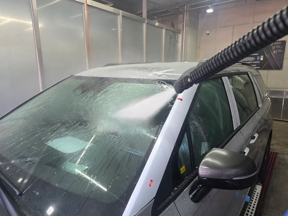 Kia CarnivalのPPF施工事例 施工写真 2-2