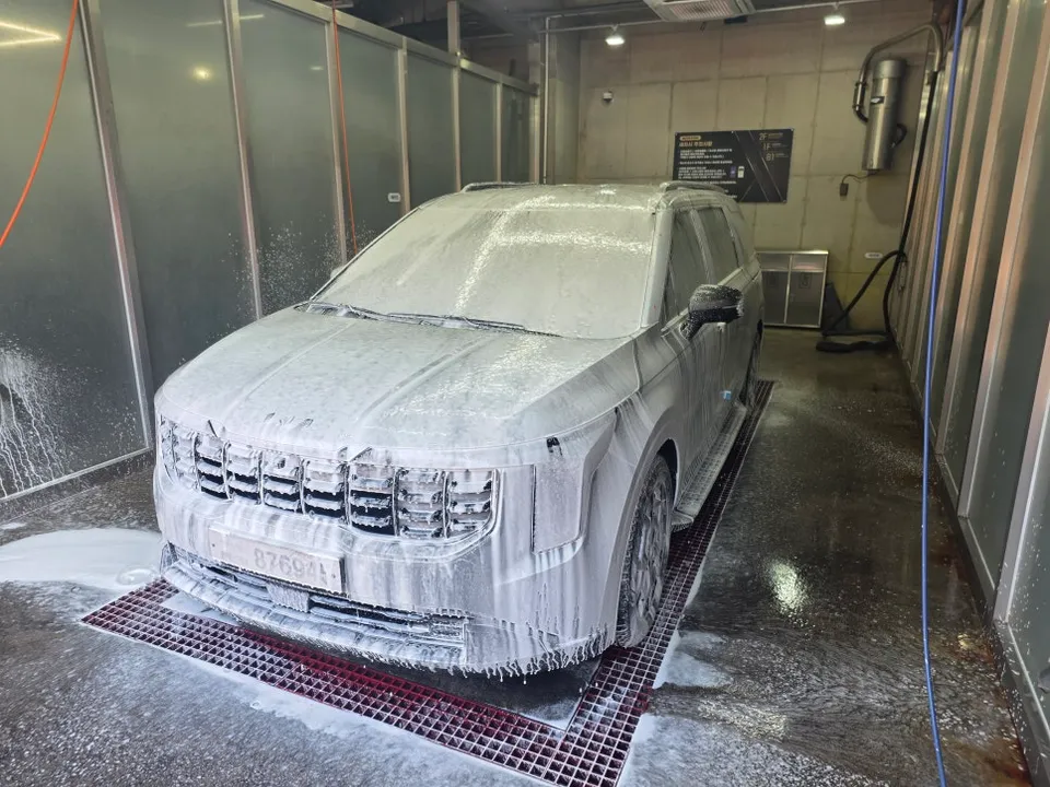 Kia CarnivalのPPF施工事例 施工写真 3-2