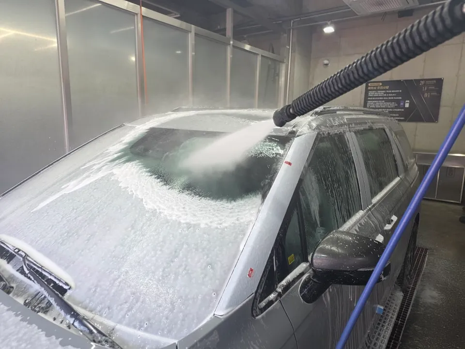 Kia CarnivalのPPF施工事例 施工写真 4-2