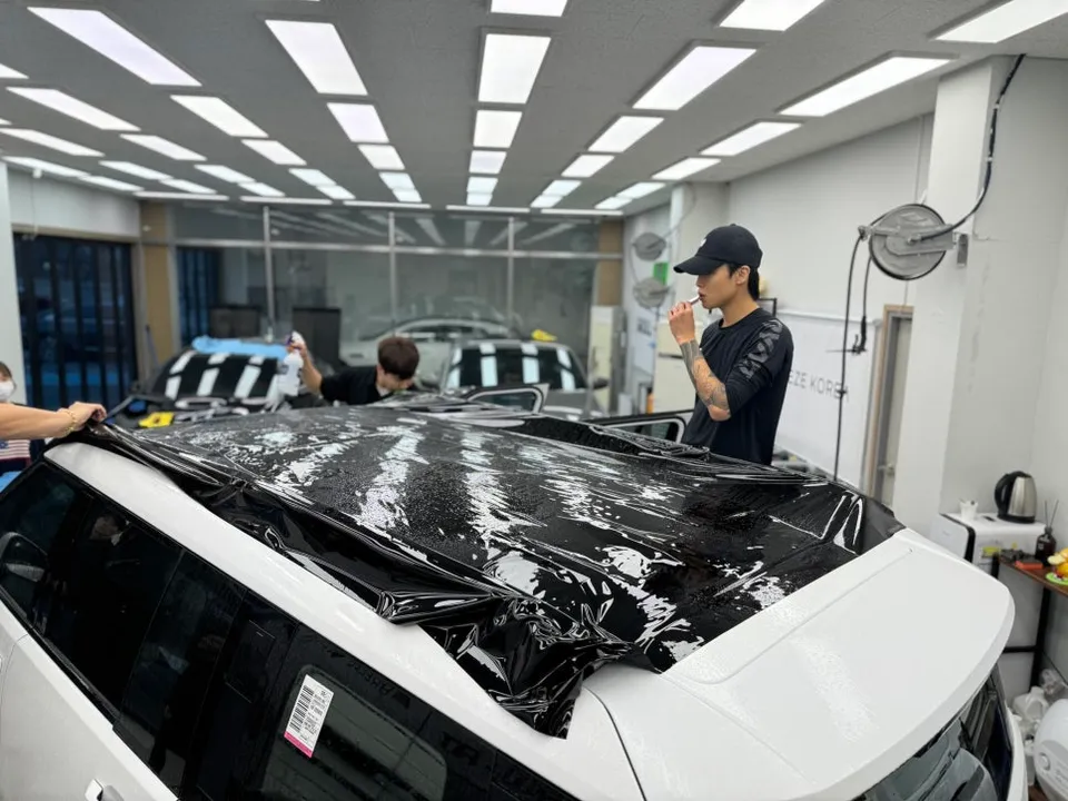 Hyundai Santa Fe TMのカーラッピング事例|費用目安・仕上がり 施工写真 2-2