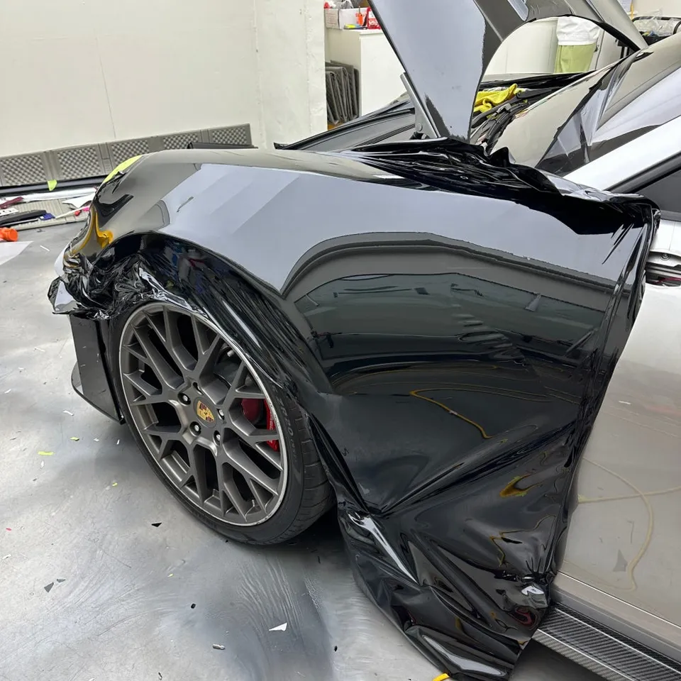 ポルシェ911のカーラッピング事例|費用目安・仕上がり 施工写真 3-2