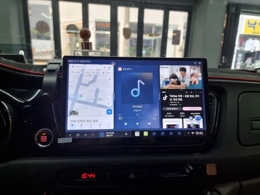 Kia Carnival KA4のAndroid Auto・CarPlay取付事例 施工写真 5