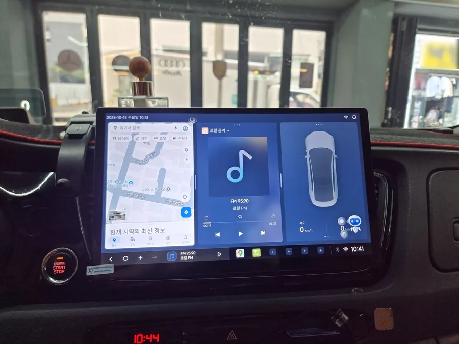 Kia Carnival KA4のAndroid Auto・CarPlay取付事例 施工写真 6