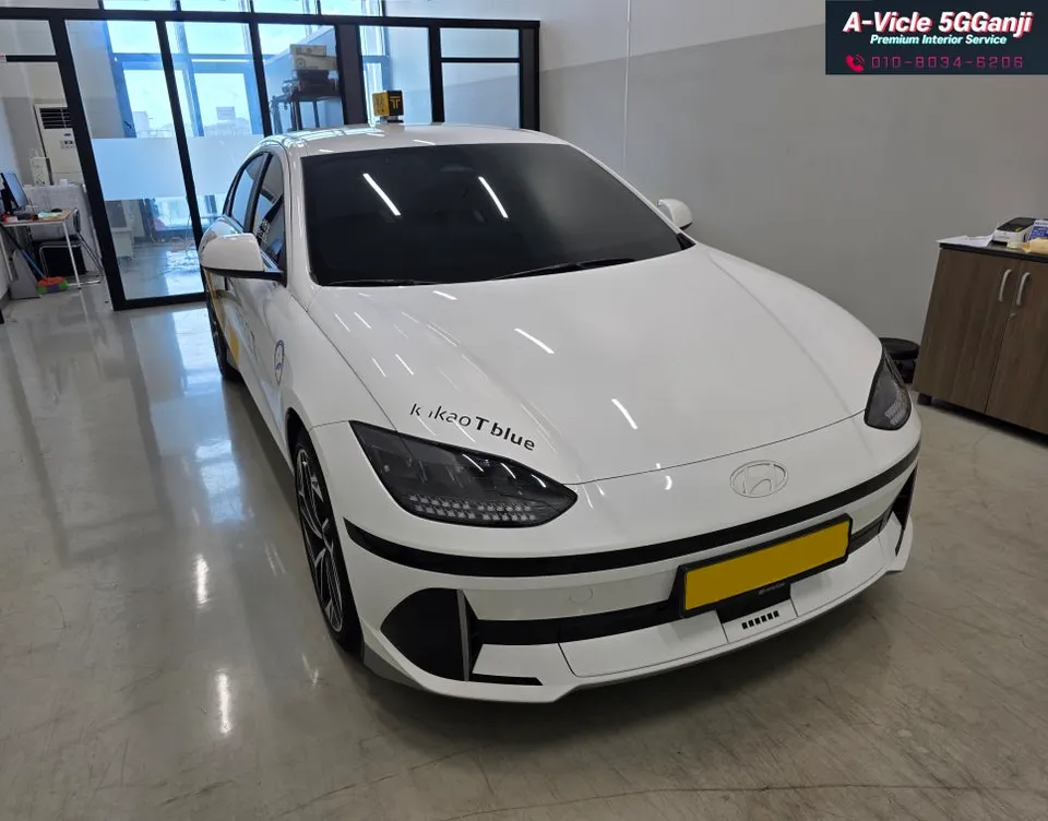 Hyundai IONIQ 6 ambient lighting installation result