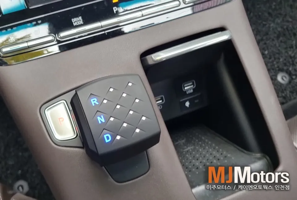 Hyundai The New Grandeur steering wheel - Hyundai The New Grandeur Steering Wheel Customization Review photo 3