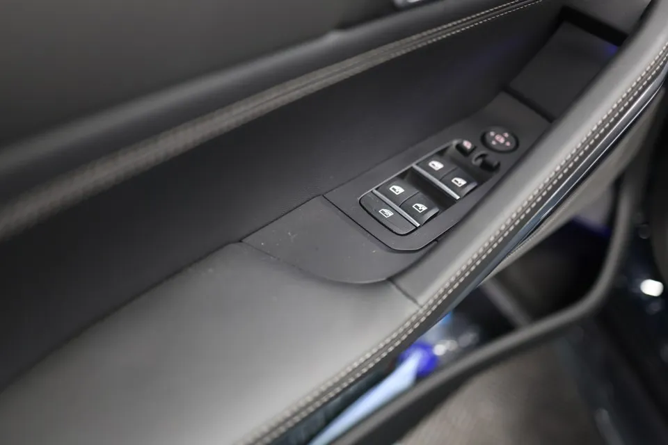 BMW X6のガラスコーティング事例：韓国での施工写真と費用目安 施工写真 2-2
