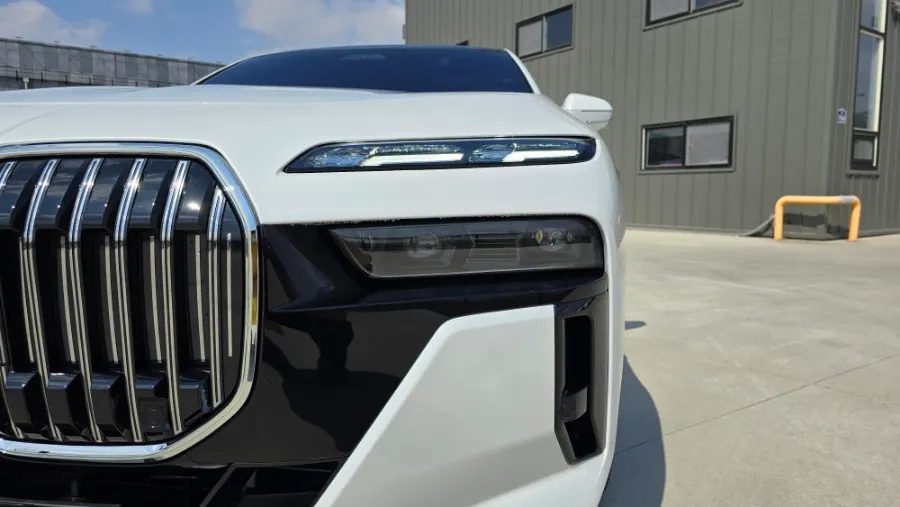 BMW 7 SeriesのPPF施工事例|費用目安と仕上がり 施工写真 3-3