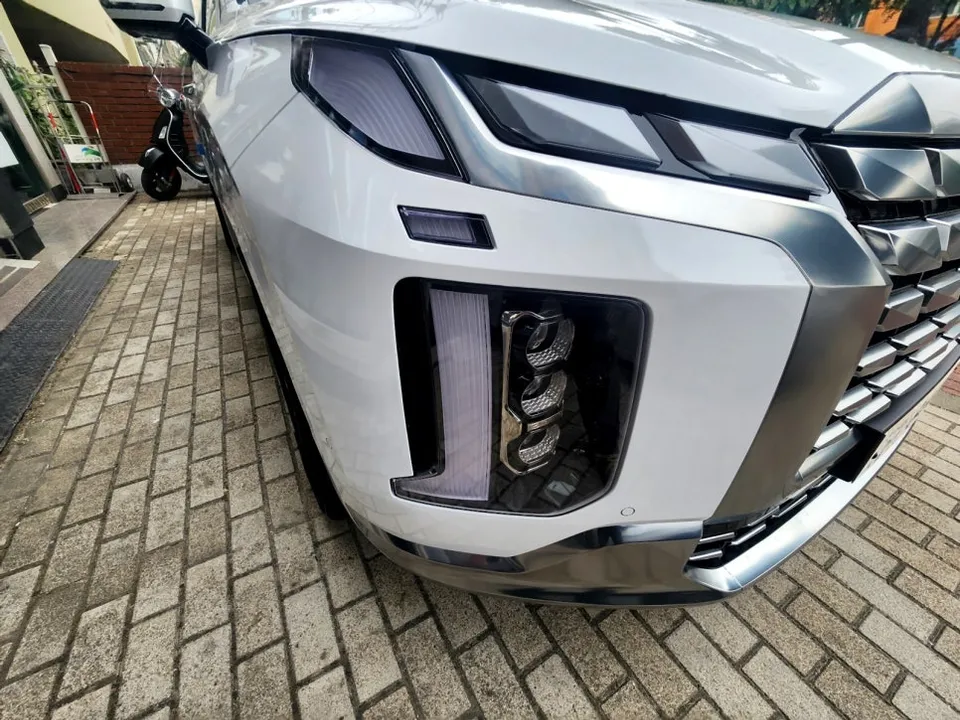 BMW X7 カーフィルム施工事例｜費用目安と仕上がり 施工写真 3-1