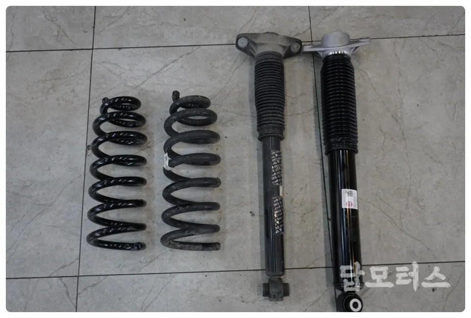 Kia EV9 - Kia EV9 Self-Leveling Rear Suspension Upgrade Review photo 5