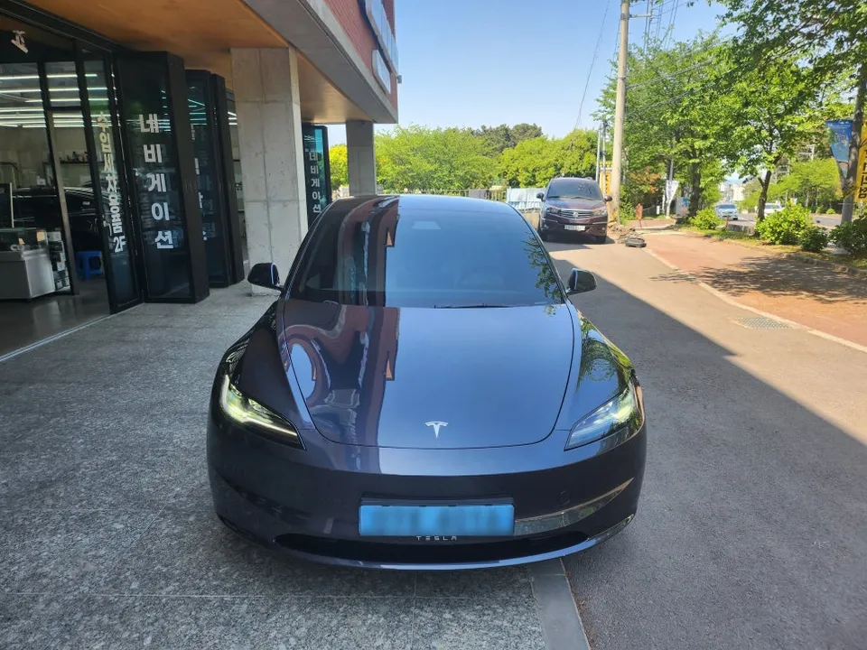 Tesla Model 3 PPF施工事例：費用目安と仕上がり 施工写真 2-2
