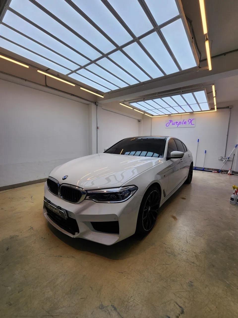 BMW 5 Series G30 ルーフスキン再施工事例 施工写真 3-1