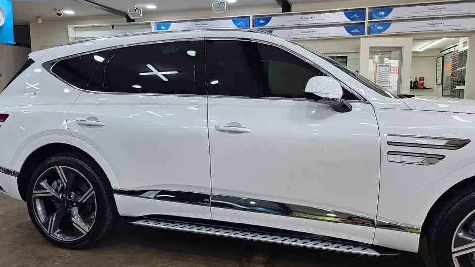 Genesis GV80 カーフィルム施工事例|費用目安と仕上がり 施工写真 4-1