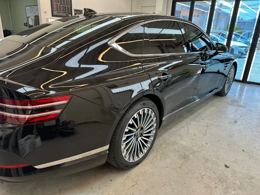 Genesis G80のカーフィルム施工事例｜費用目安と仕上がり 施工写真 6