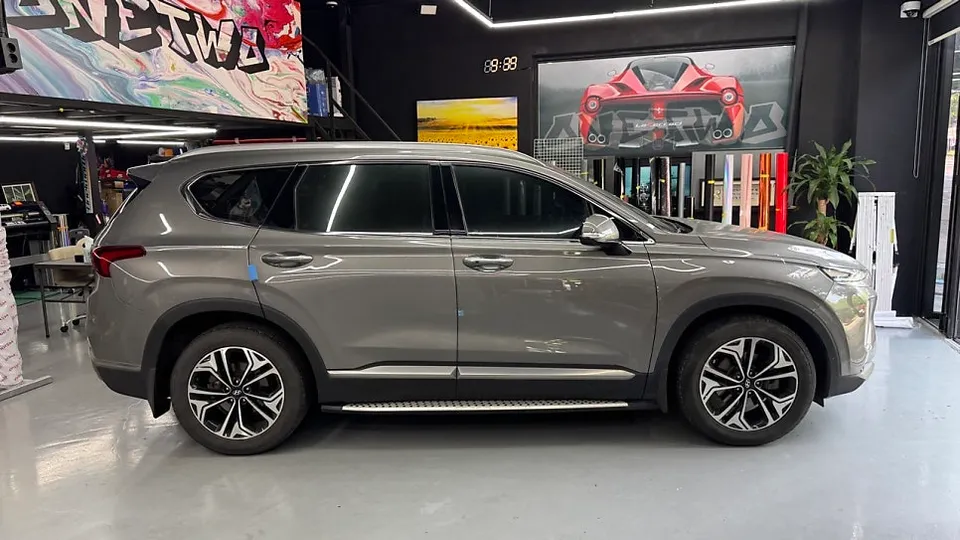 Hyundai Santa Fe PPF施工事例｜韓国のユニークなツートンカラー 施工写真 2-1