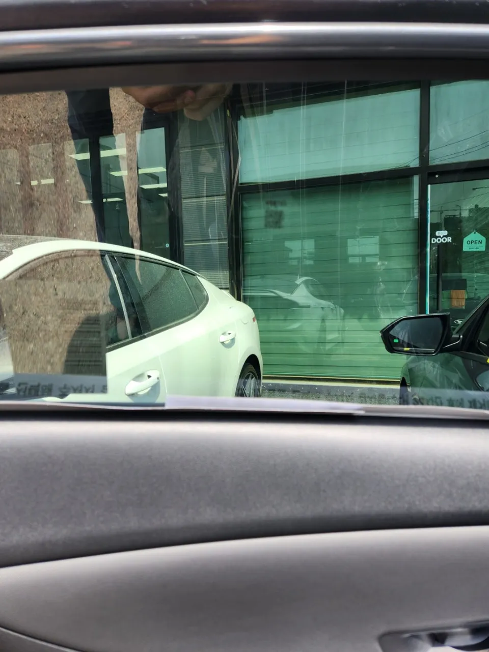 Hyundai Elantra CN7 window tinting - Hyundai Elantra Window Tinting Review — 35% Front Tint photo 4