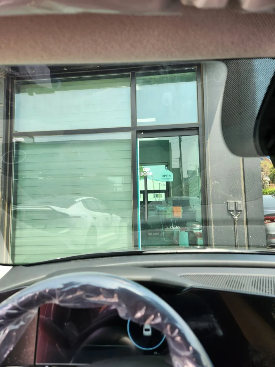 Hyundai Elantra CN7 window tinting - Hyundai Elantra Window Tinting Review — 35% Front Tint photo 5