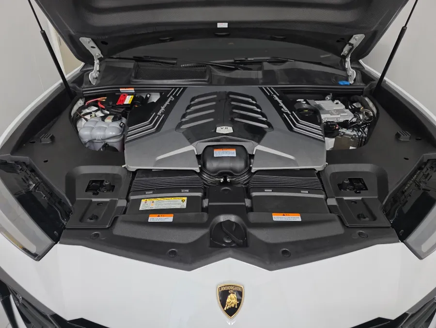 Lamborghini Urus PPF施工事例｜本国での実例紹介 施工写真 3-2