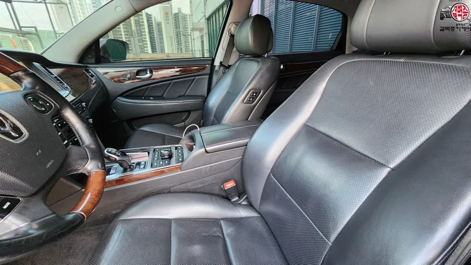 Hyundai Equus interior customization - Hyundai Equus Interior Customization Review photo 4