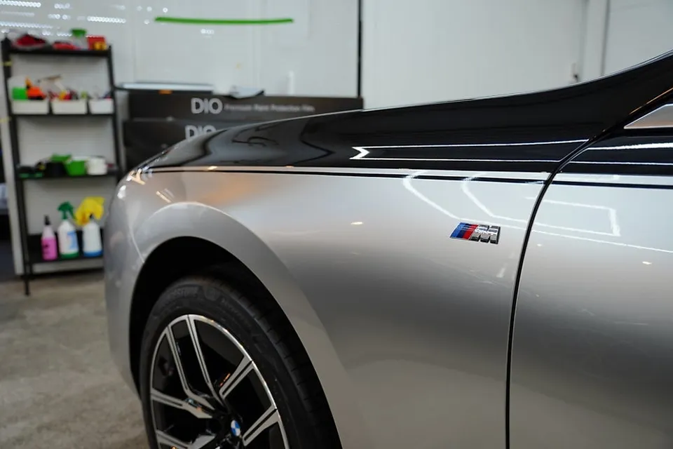 BMW 7 SeriesのPPF施工事例 施工写真 1-3