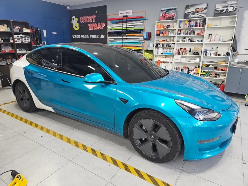 Tesla Model 3のカーラッピング事例|費用目安・仕上がり 施工写真 3-1